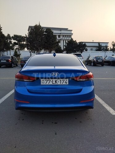 Hyundai Elantra 2018, 130,000 km - 2.0 l - Bakı
