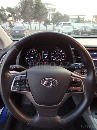 Hyundai Elantra 2018, 130,000 km - 2.0 l - Bakı