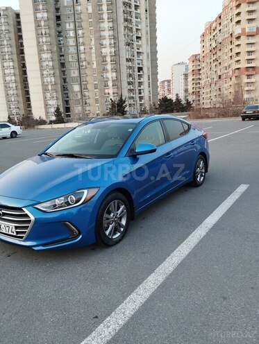 Hyundai Elantra 2018, 130,000 km - 2.0 l - Bakı