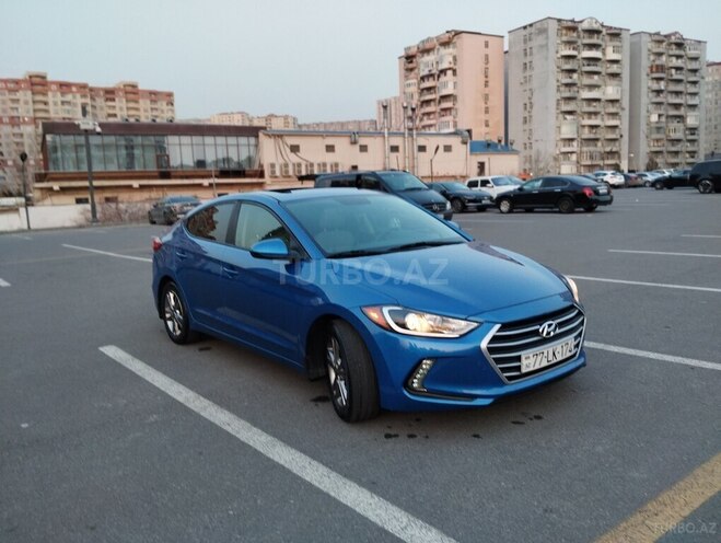 Hyundai Elantra 2018, 130,000 km - 2.0 l - Bakı