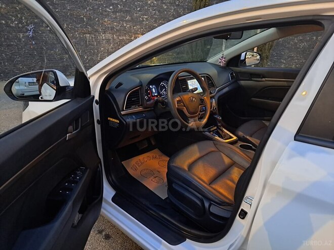 Hyundai Elantra 2015, 205,600 km - 1.6 l - Bakı