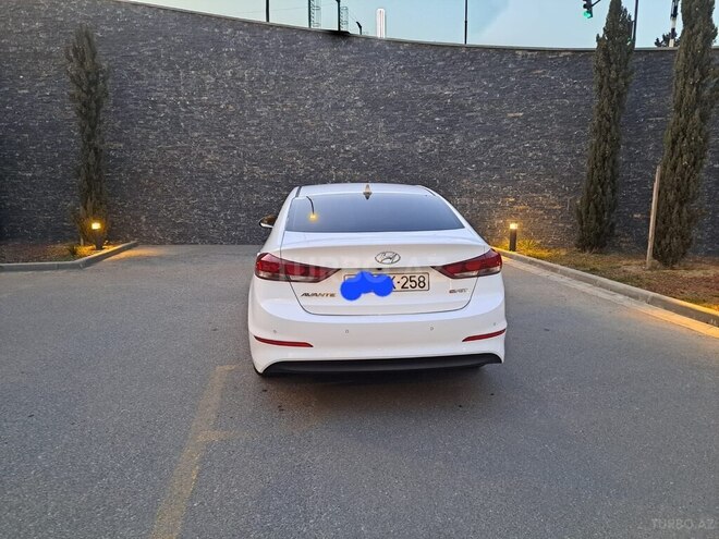 Hyundai Elantra 2015, 205,600 km - 1.6 l - Bakı
