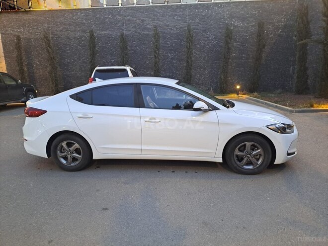 Hyundai Elantra 2015, 205,600 km - 1.6 l - Bakı