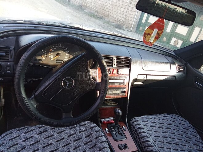 Mercedes C 200 1998, 123,420 km - 2.0 л - Biləsuvar