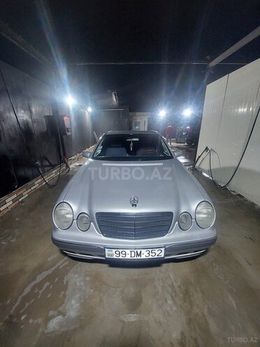 Mercedes E 220 2000, 396,000 km - 2.2 l - Bakı