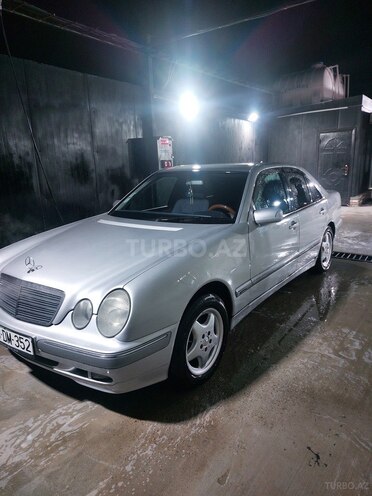 Mercedes E 220 2000, 396,000 km - 2.2 l - Bakı