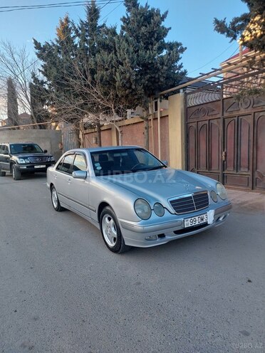 Mercedes E 220 2000, 396,000 km - 2.2 l - Bakı
