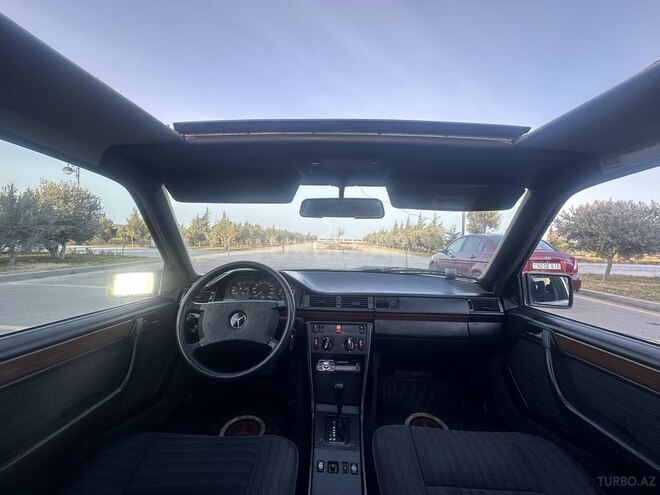 Mercedes E 200 1992, 346,373 km - 2.0 l - Bakı