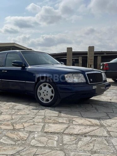 Mercedes E 220 1995, 560,000 km - 2.2 l - Bakı