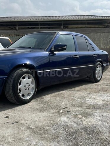 Mercedes E 220 1995, 560,000 km - 2.2 l - Bakı