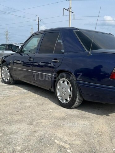 Mercedes E 220 1995, 560,000 km - 2.2 l - Bakı