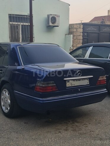 Mercedes E 220 1995, 560,000 km - 2.2 l - Bakı