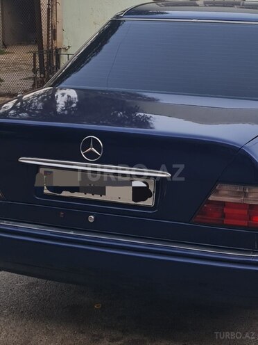 Mercedes E 220 1995, 560,000 km - 2.2 l - Bakı