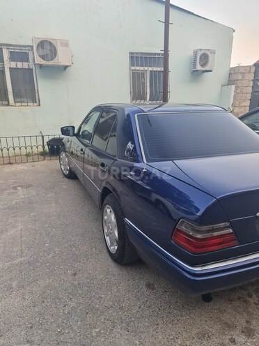 Mercedes E 220 1995, 560,000 km - 2.2 l - Bakı