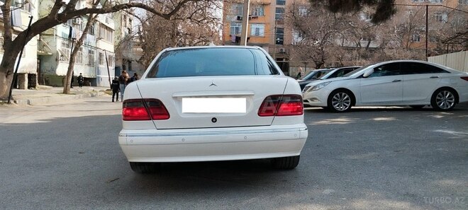 Mercedes E 240 2000, 300,000 km - 2.4 l - Xırdalan