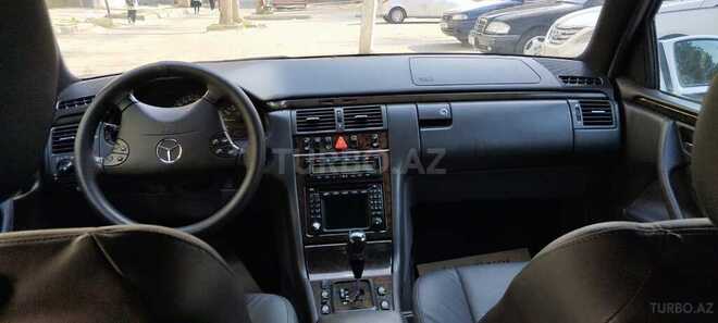 Mercedes E 240 2000, 300,000 km - 2.4 l - Xırdalan