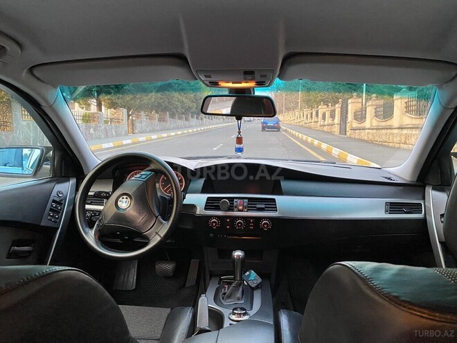 BMW 520 2003, 131,000 km - 2.2 l - Zaqatala