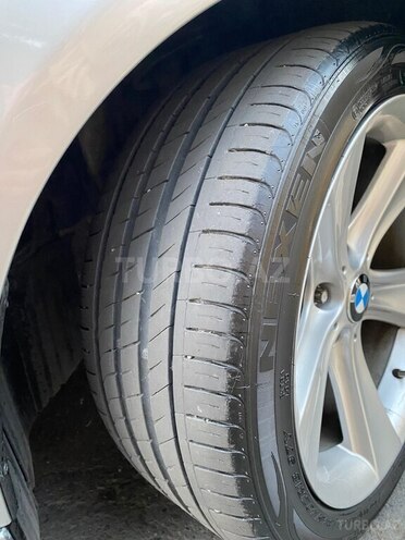 BMW 520 2003, 131,000 km - 2.2 l - Zaqatala