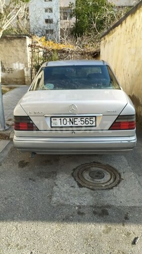 Mercedes E 250 1995, 250,000 km - 2.5 l - Bakı