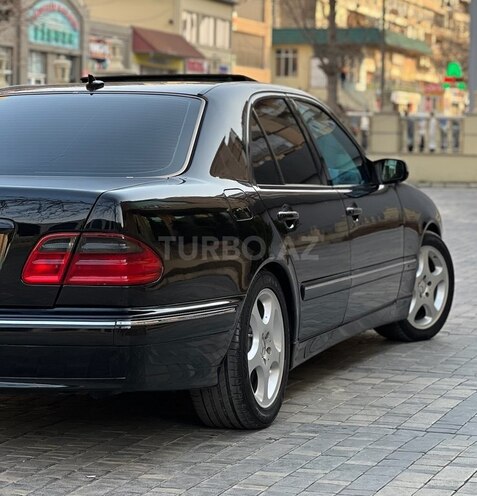 Mercedes E 240 2000, 305,000 km - 2.4 l - Bakı