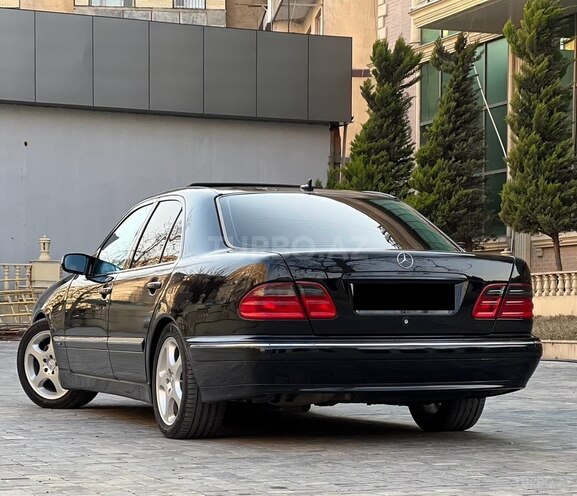 Mercedes E 240 2000, 305,000 km - 2.4 l - Bakı