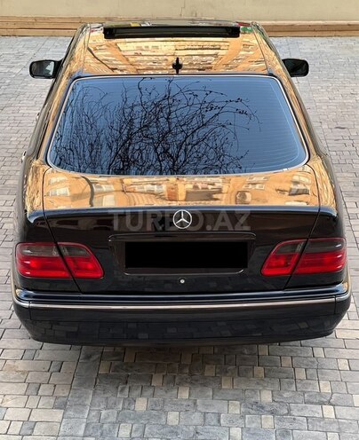 Mercedes E 240 2000, 305,000 km - 2.4 l - Bakı