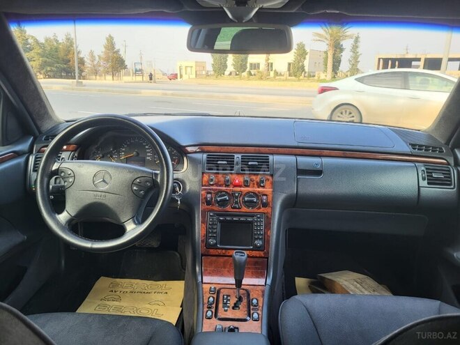 Mercedes E 240 2000, 245,000 km - 2.4 l - Gəncə
