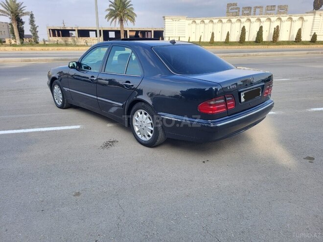Mercedes E 240 2000, 245,000 km - 2.4 l - Gəncə