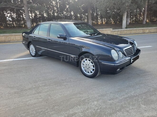 Mercedes E 240 2000, 245,000 km - 2.4 l - Gəncə