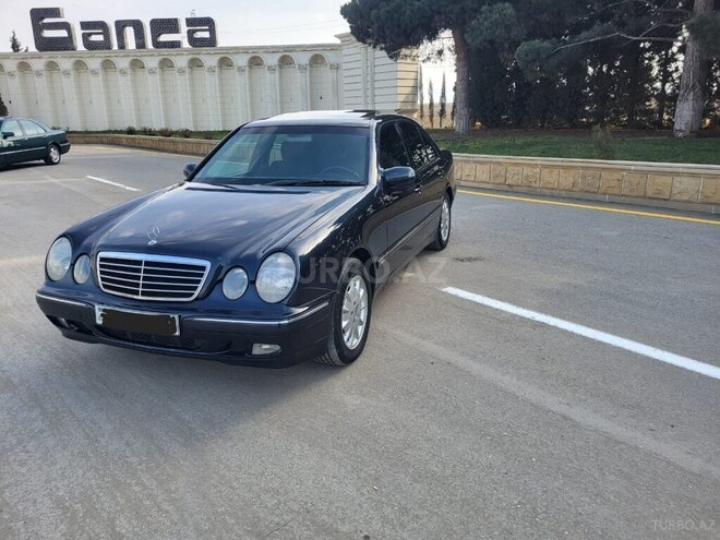 Mercedes E 240 2000, 245,000 km - 2.4 l - Gəncə