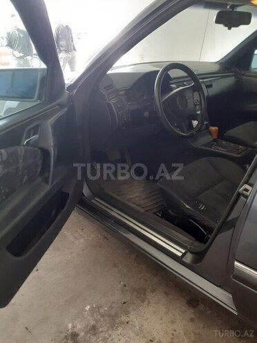Mercedes E 200 1996, 252,204 km - 2.0 л - Şəmkir