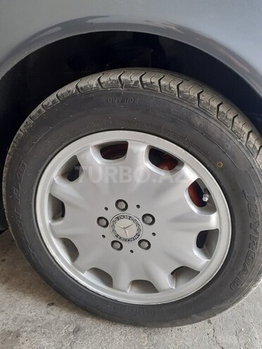 Mercedes E 200 1996, 252,204 km - 2.0 л - Şəmkir