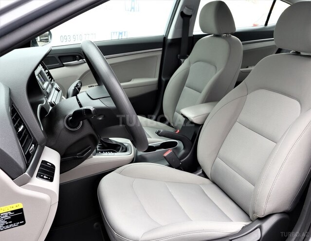 Hyundai Elantra 2016, 319,000 km - 2.0 л - Bakı