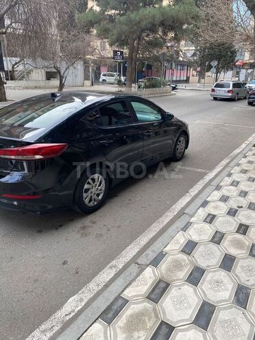 Hyundai Elantra 2016, 319,000 km - 2.0 л - Bakı