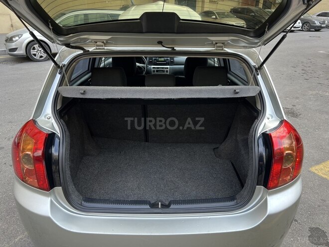 Toyota Corolla 2005, 196,543 km - 1.4 l - Bakı