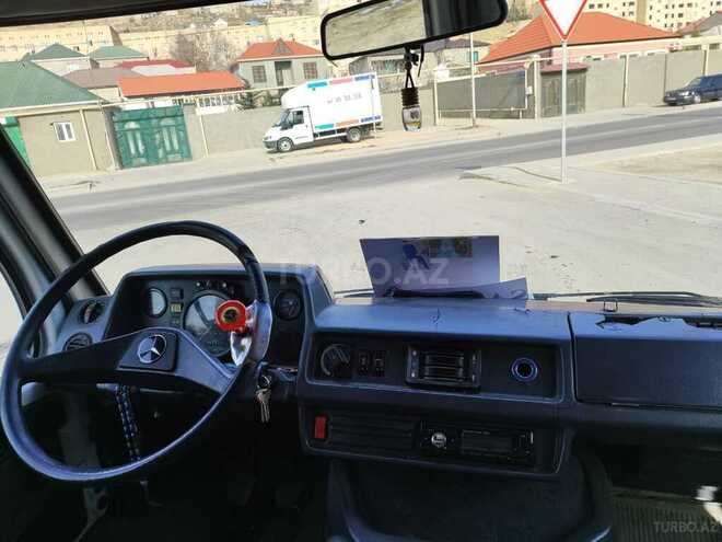 Mercedes 410 D 1996, 300,000 km - 2.9 л - Bakı