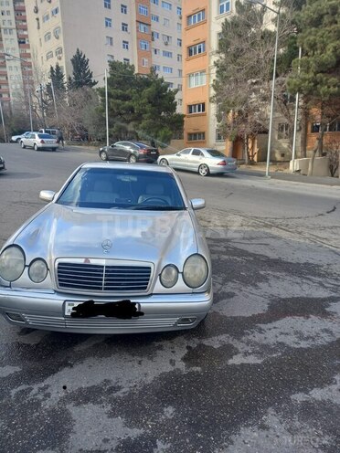 Mercedes E 320 1995, 373,570 km - 3.2 l - Bakı