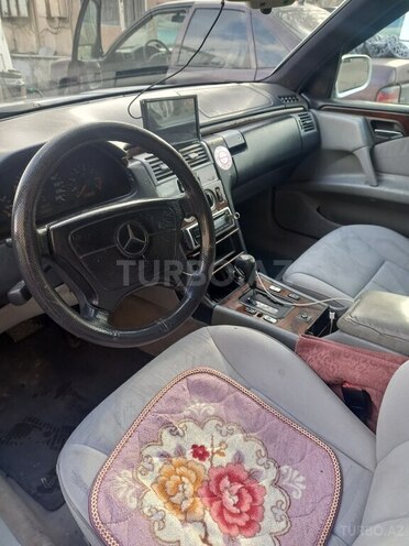 Mercedes E 320 1995, 373,570 km - 3.2 l - Bakı