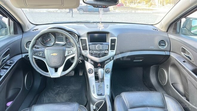 Chevrolet Cruze 2011, 300,000 km - 1.4 l - Lənkəran