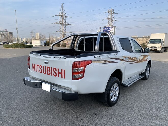 Mitsubishi L200 2016, 173,540 km - 2.4 l - Bakı