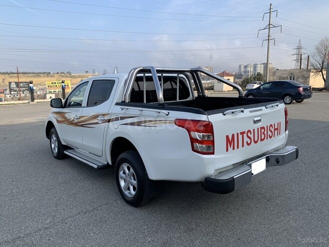 Mitsubishi L200 2016, 173,540 km - 2.4 l - Bakı