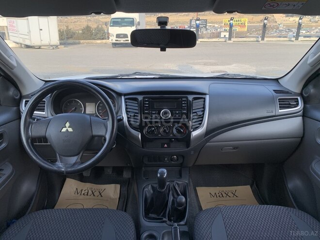 Mitsubishi L200 2016, 173,540 km - 2.4 l - Bakı