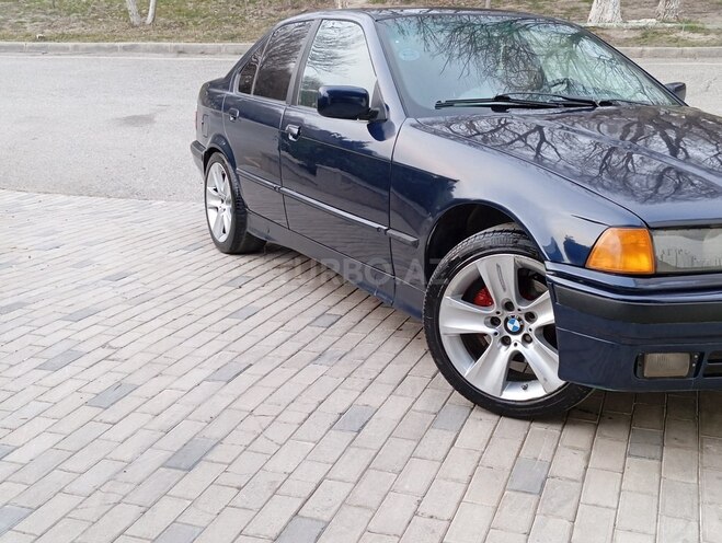 BMW 320 1992, 342,150 km - 2.0 l - Sumqayıt