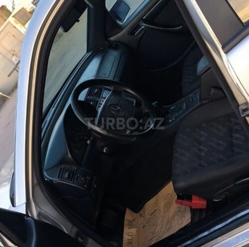 Mercedes C 220 1999, 312,000 km - 2.2 л - Bakı