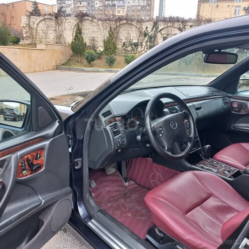 Mercedes E 240 2001, 426,000 km - 2.4 l - Bakı