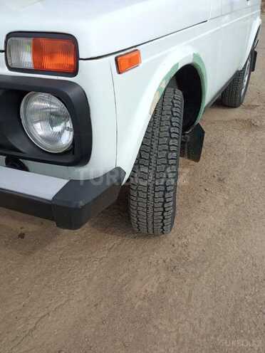 LADA (VAZ) Niva 2005, 100,000 km - 1.7 l - Yardımlı