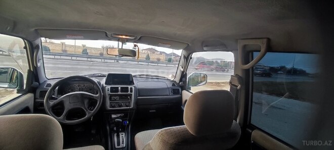 Mitsubishi Pajero io 2001, 390,000 km - 2.0 l - Bakı
