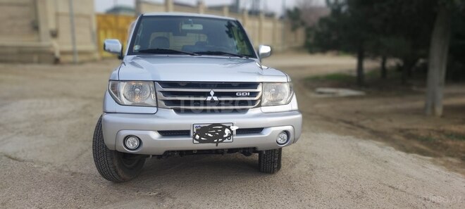Mitsubishi Pajero io 2001, 390,000 km - 2.0 l - Bakı