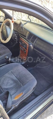 Opel Vectra 1995, 150,000 km - 2.0 l - Qusar