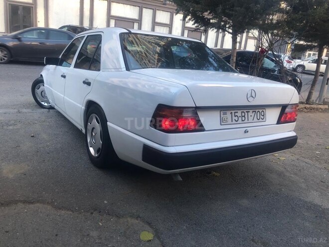 Mercedes E 230 1990, 145,676 km - 2.5 l - Bakı